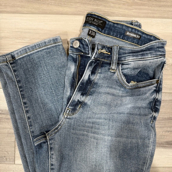 Judy Blue Light Wash Skinny Jeans - Picture 8 of 10